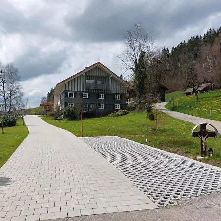 Hirsch Апартаменты *